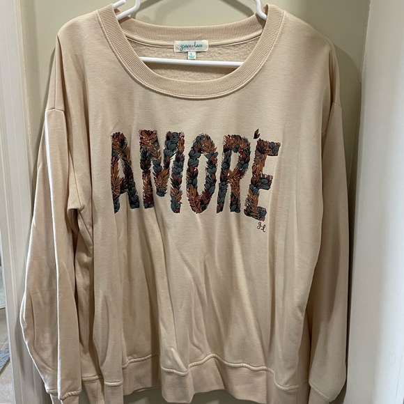 Size large Grace & Lace Amore sweatshirt - Picture 2 of 4